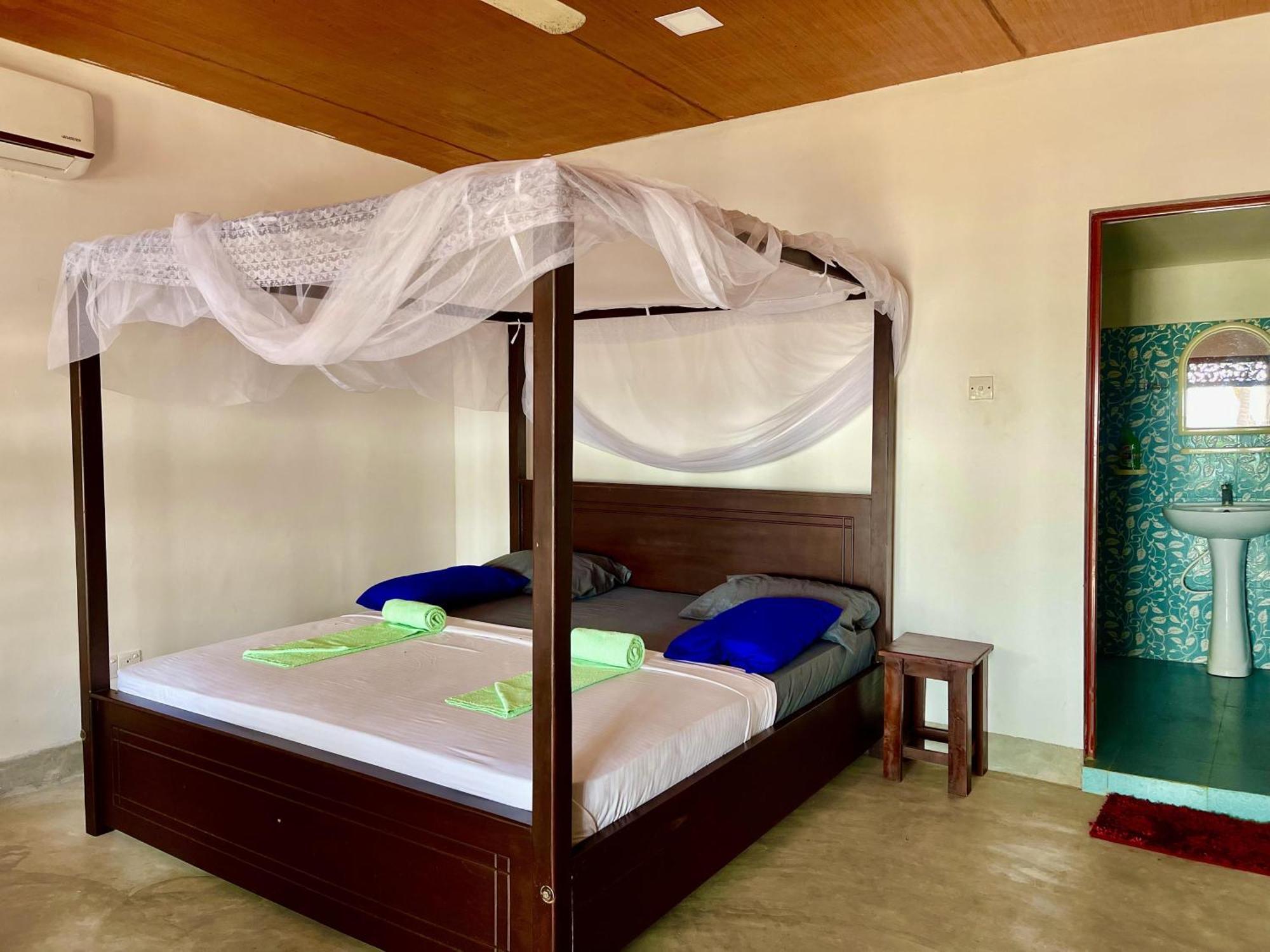 Coconut Hill Arugam Bay Hostel Екстериор снимка