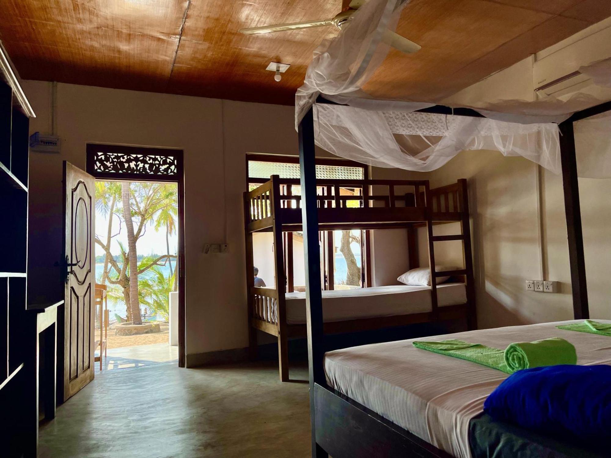 Coconut Hill Arugam Bay Hostel Екстериор снимка