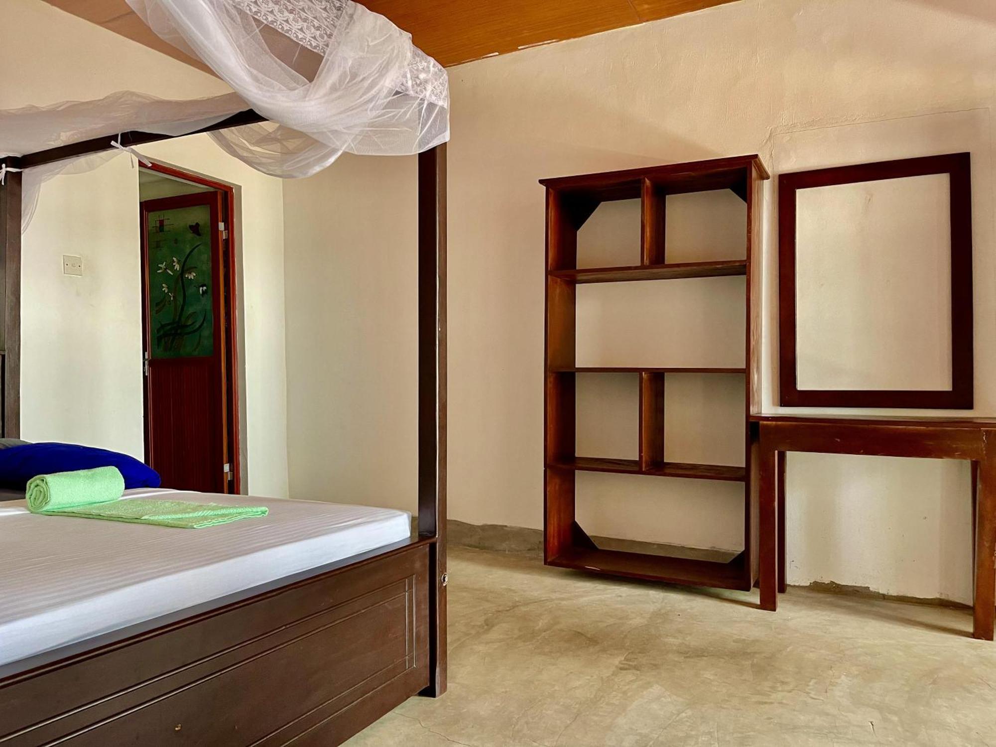 Coconut Hill Arugam Bay Hostel Екстериор снимка