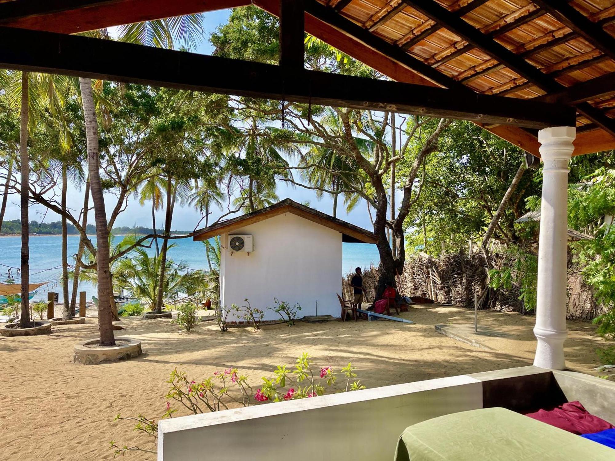 Coconut Hill Arugam Bay Hostel Екстериор снимка